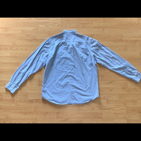 Old Navy “The Classic Shirt” Regular Fit - Picture 4 of 4